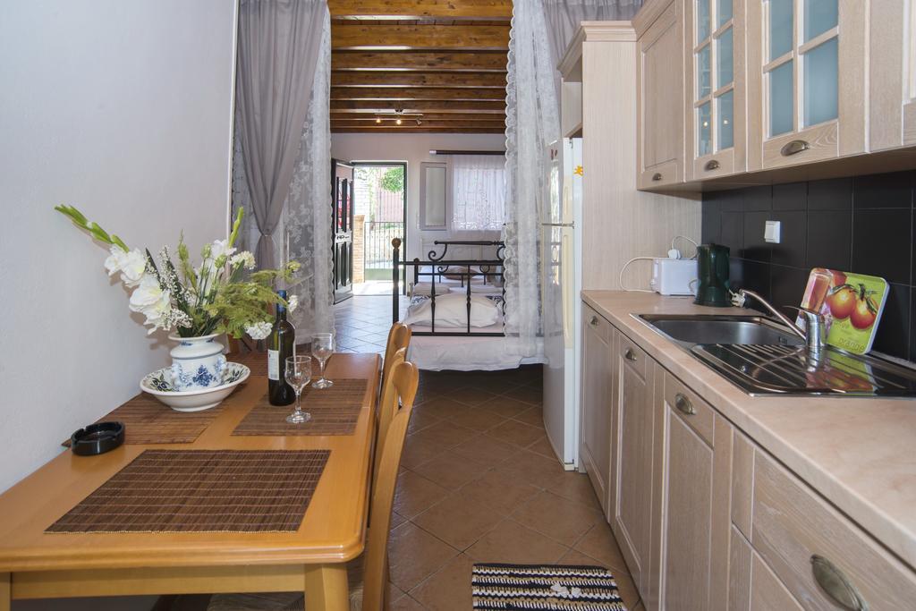 Nandia Studio & Apartment Gaios Buitenkant foto